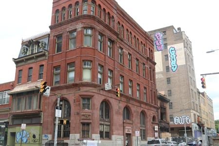Retail space for Sale at 200 W Fayette St in Bunker Hill