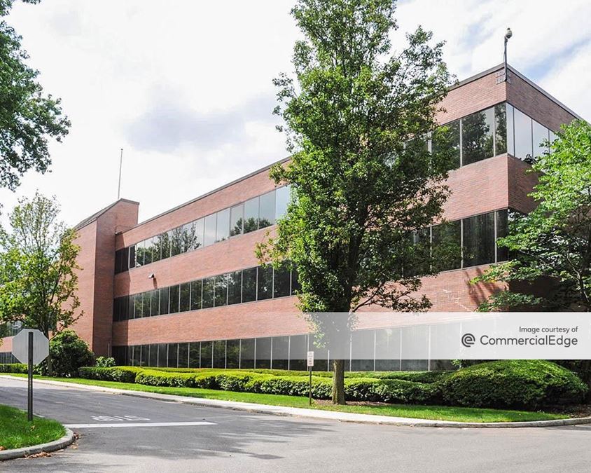 Henry Schein Corporate Headquarters - 135 Duryea Road | Office Building