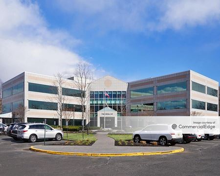 Laurel Corporate Center - 9000 Midlantic Drive - Mount Laurel