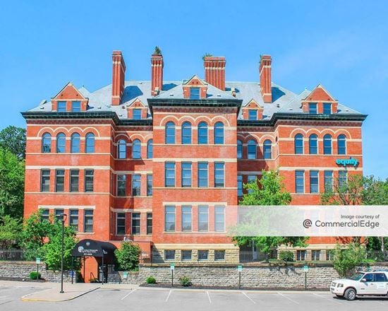 Lincoln School Professional Building