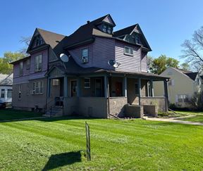 632 W 7th St