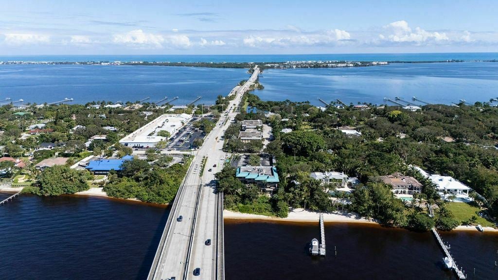 Professional Office Space for Sale | 1,472 sqft | Sewalls Point, FL