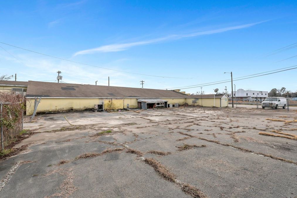 Redevelopment - Retail Medical Laundromat Workshop