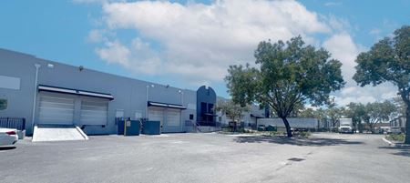 Industrial space for Rent at 2540 W 84th St #4 in Hialeah