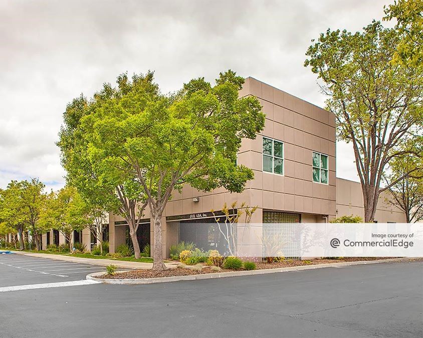 Stoneridge Business Center