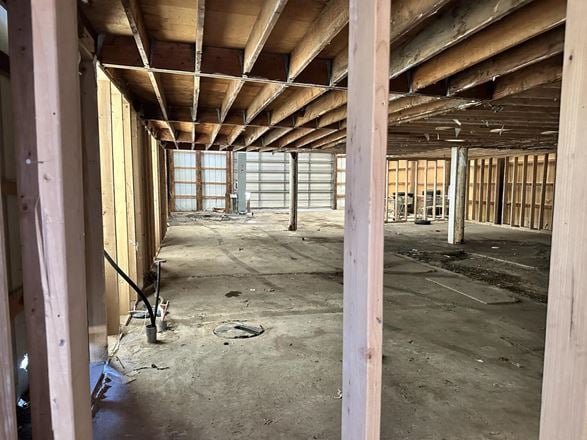 2201 Lake Ave