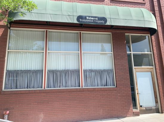 105 W Lemon Ave