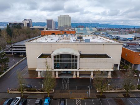Photo of commercial space at 1260 Lloyd Ctr in Portland