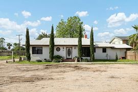 ±1,849 SF Value-Add Commercial Site | East of 10th Street Corridor