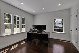 1112 N Sherbourne Dr