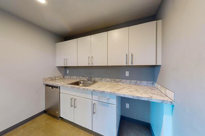 1801 W Bay Dr NW, #102B