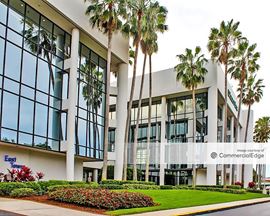 Glades Twin Plaza