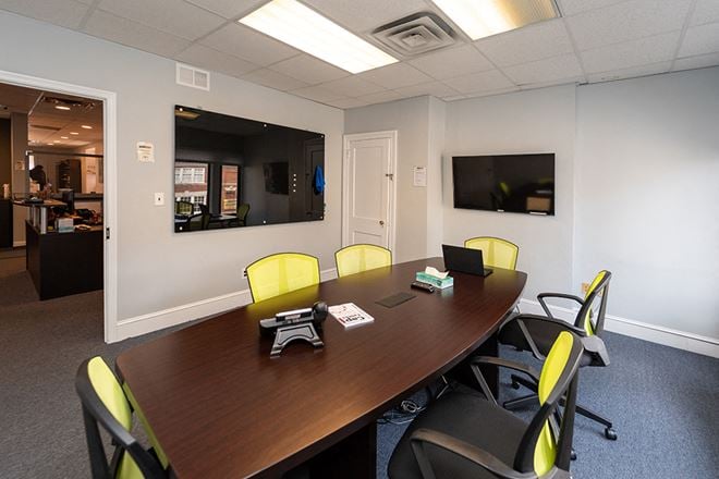 HeadRoom - Media - Veterans Square