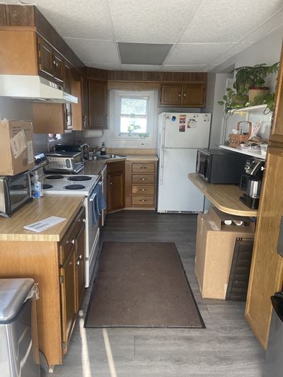 1112 Middle River 