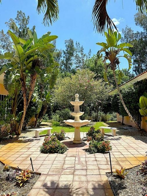 Willoughby Plaza
