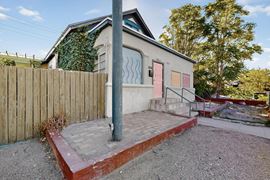 606 Broadway Blvd SE