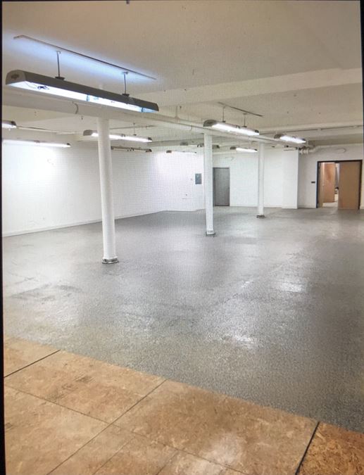 Main St Flex/Retail/Special Purpose Unit FOR RENT