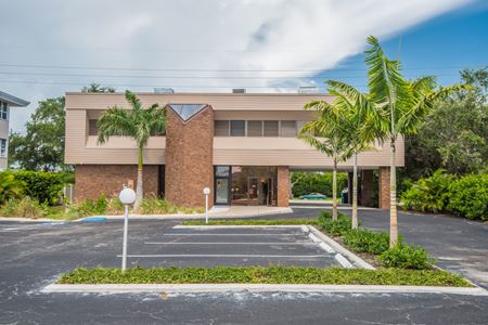 WELL LOCATED, SUPER AFFORDABLE OFFICE SUITE! - Sarasota