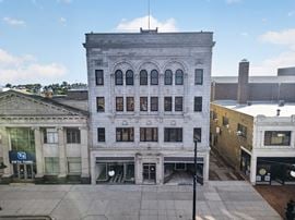 573 Broadway