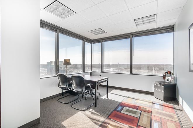 IL, Schaumburg - 1600 Corporate Centre