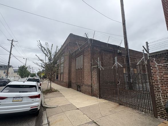 1835-45 W Oxford & 1615 N 19th Street