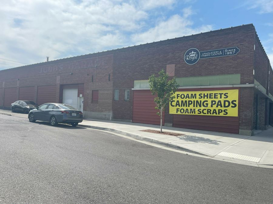 U-District Showroom and Warehouse