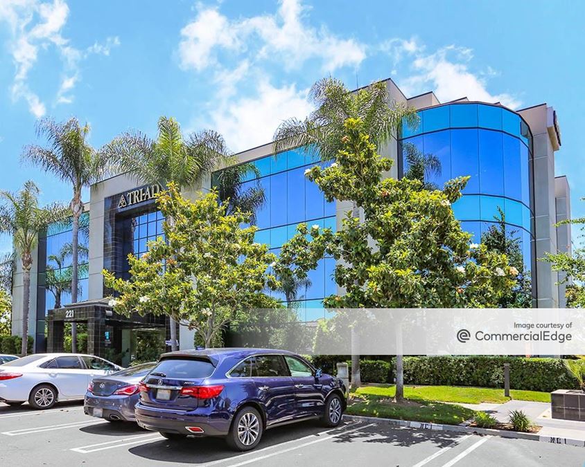Crest Corporate Center 221 West Crest Street, Escondido, CA