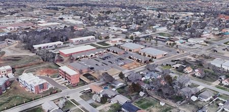 Photo of commercial space at 401-441 S Fretz Ave in Edmond
