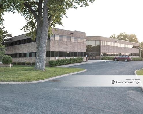 8085 Wayzata Blvd.
