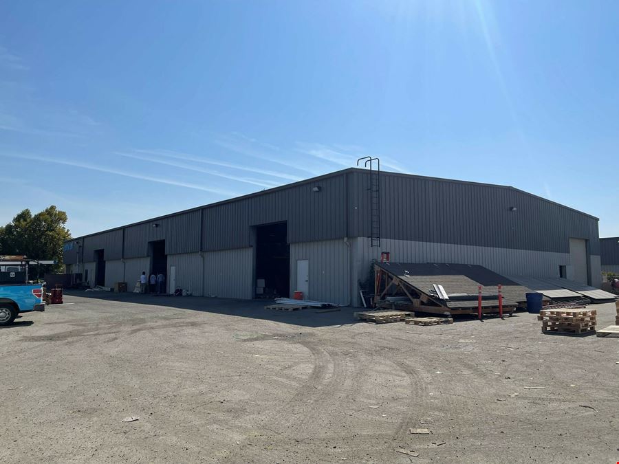 Clear Span Warehouse Space w/ Office in Fresno, CA