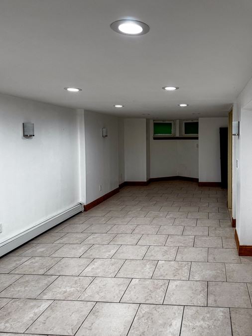 600 SF | 64 7th Avenue | Vanilla Box Office Space with Private Entrance for Lease