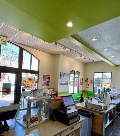 2505 Palomar Airport Rd
