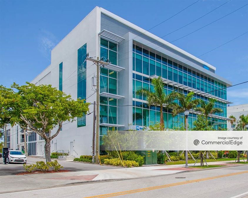 HSS Florida 300 Palm Beach Lakes Blvd Office Building