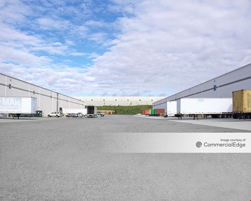 Chesapeake Commerce Center - 1500 Broening Hwy & 5900 & 6000 Holabird Avenue