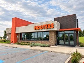Absolute Net Lease Investment - Hooters | 11+ Years Remaining