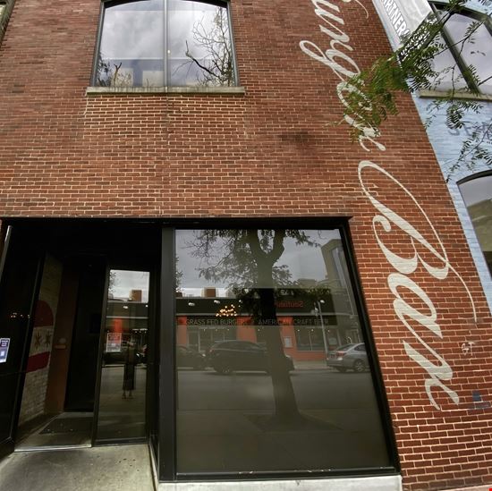 Lakeview High-Visibility 2nd Generation Restaurant