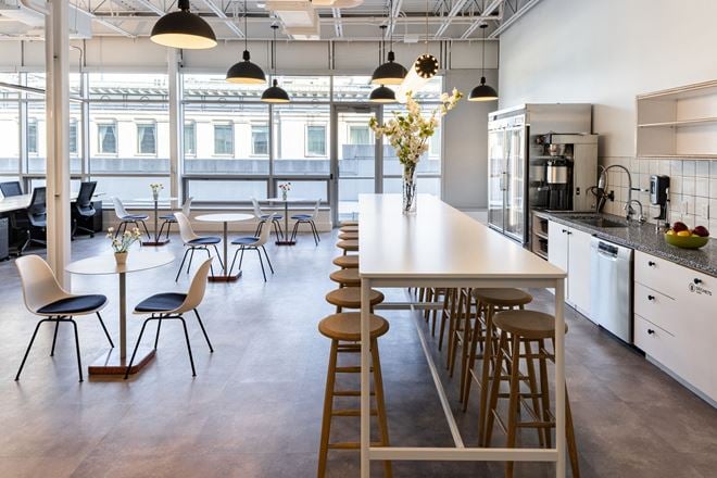 WeWork - 455 Rue Saint-Antoine Ouest