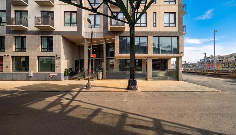 3,850 SF | 45-57 Davis Street | Vented Retail Space with Private Side Entrance for Lease