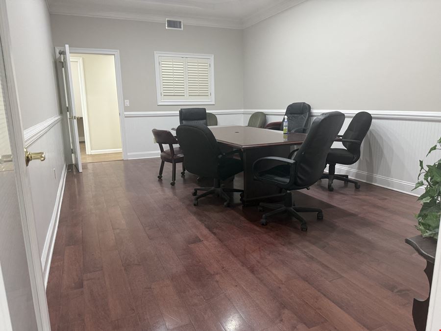 5215 Highway Ave #100