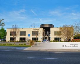 Woodward Business Park - 377, 401-423 West Fallbrook Avenue & 7600-7636 North Ingram Avenue