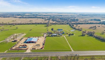 Unassigned space for Sale at 3052 HWY 82 E in Paris