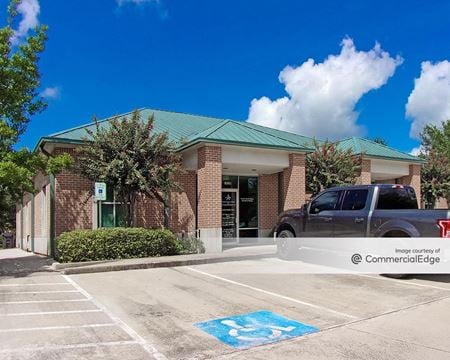 Photo of commercial space at 1415 Highway 6 in Sugar Land