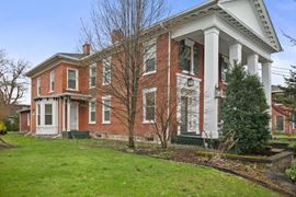 Former Grape Arbor Inn