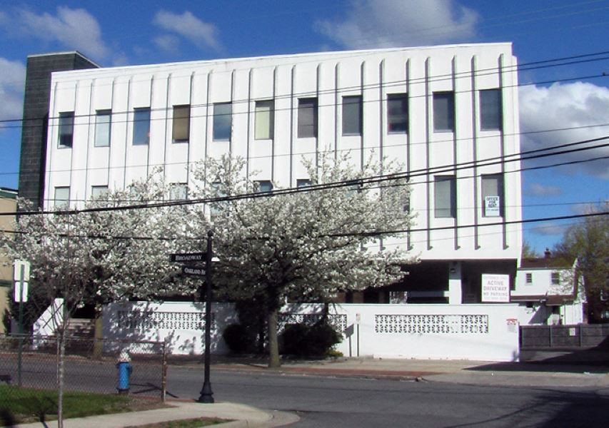 211 Broadway