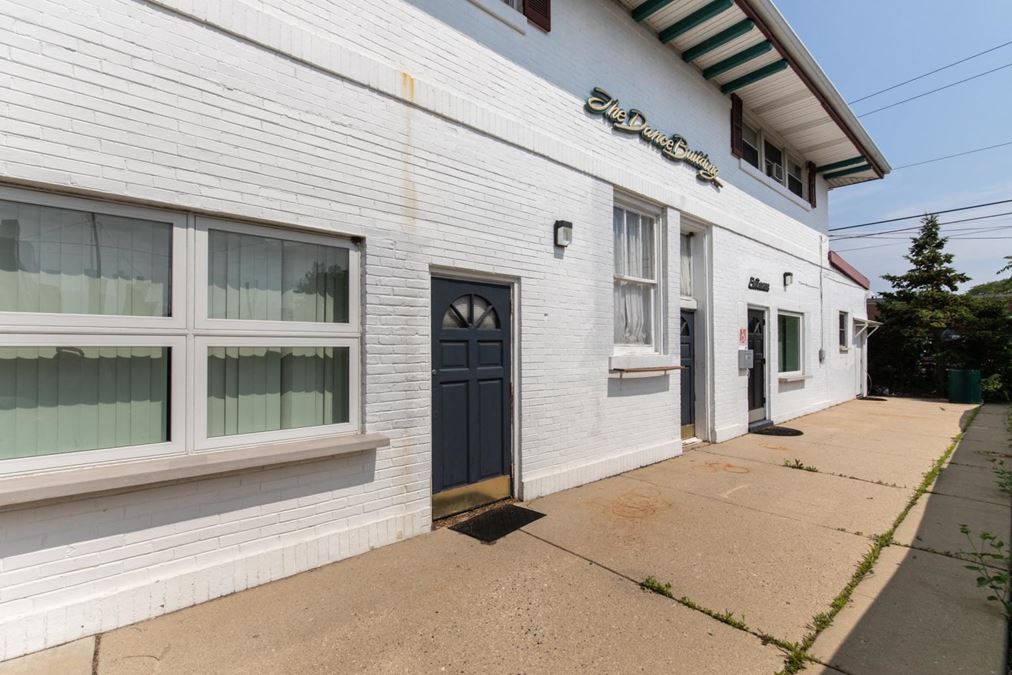 1330 Webford