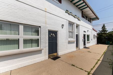 Photo of commercial space at 1330 Webford Avenue in Des Plaines