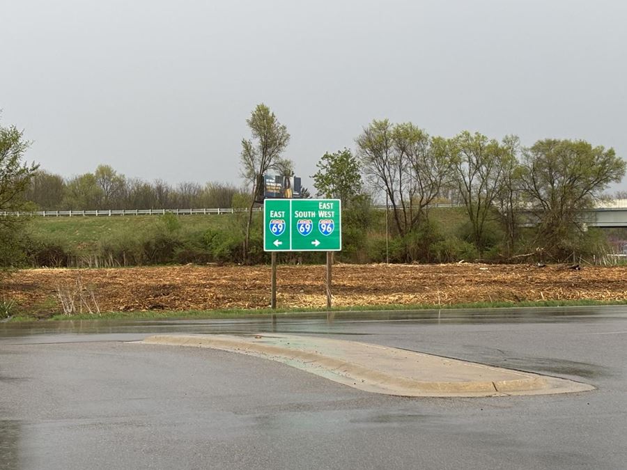 Francis R / Grand River Vacant Land 