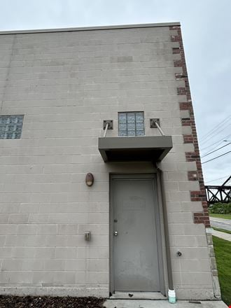 156 E Niagara St