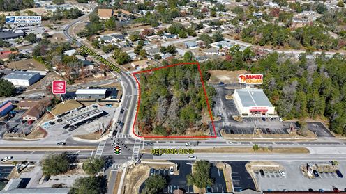 Forest Oaks Retail