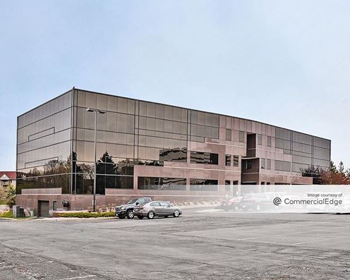 Willow Creek Plaza